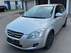 Silber Gebraucht 2007 Kia Ceed Limousine | 3.200 € (Fairer Preis)