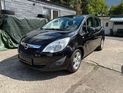 Schwarz Gebraucht 2010 Opel Meriva Edition Van / Kleinbus | 2.990 € (Guter Preis)