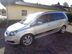 Silber Gebraucht 2007 Opel Zafira Van / Kleinbus | 3.100 € (Fairer Preis)