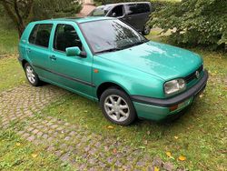 Grün Gebraucht 1996 VW Golf III Edition Limousine | 1.850 € (Guter Preis)