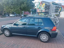 Blau Gebraucht 2003 VW Golf IV Kleinwagen | 1.850 € (Guter Preis)