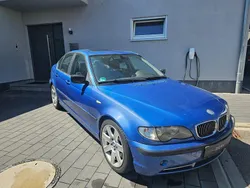 Blau Gebraucht 2003 BMW 330 Sport Line Limousine | 2.999 €