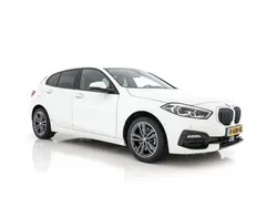 Weiß Gebraucht 2020 BMW 118 Executive Kleinwagen | 14.945 €