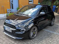 Schwarz Gebraucht 2024 Abarth 500e Turismo Kleinwagen | 31.000 € (Teuer)