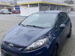 Blau Gebraucht 2010 Ford Fiesta Kleinwagen | 3.000 € (Fairer Preis)