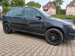 Schwarz Gebraucht 2006 Skoda Fabia Kleinwagen | 1.350 € (Fairer Preis)