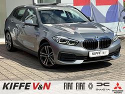 Grau Gebraucht 2022 BMW 120 Sport Line Kleinwagen | 28.280 € (Fairer Preis)
