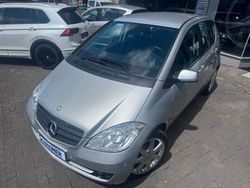 Silber Gebraucht 2011 Mercedes A160 Limousine | 10.400 €