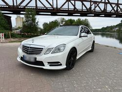 Weiß Gebraucht 2013 Mercedes E500 AMG Limousine | 14.490 € (Superpreis)