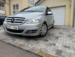 Silber Gebraucht 2011 Mercedes B200 Van / Kleinbus | 5.890 € (Guter Preis)