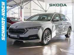 Moonweiß perleffekt Gebraucht 2021 Skoda Octavia Clever Kombi | 20.950 € (Fairer Preis)