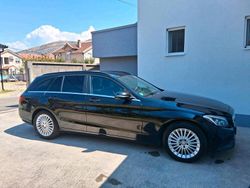 Schwarz Gebraucht 2025 Mercedes C200 Kombi | 14.000 €