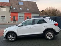 Weiß Gebraucht 2019 VW T-Roc Basis SUV | 14.950 € (Fairer Preis)