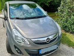 Braun Gebraucht 2011 Opel Corsa Satellite Limousine | 3.990 € (Guter Preis)