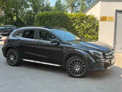Schwarz Gebraucht 2017 Mercedes GLA180 AMG line SUV | 29.750 €