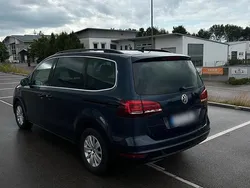 Blau Gebraucht 2016 VW Sharan Van / Kleinbus | 16.500 € (Fairer Preis)