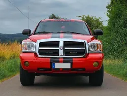Rot Gebraucht 2005 Dodge Dakota SUV | 18.000 €