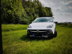 Weiß Gebraucht 2018 Opel Adam Rocks Rocks Kleinwagen | 12.300 € (Fairer Preis)