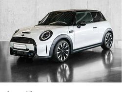 Weiß Gebraucht 2022 Mini Cooper S Clubman Classic Kombi | 27.170 € (Guter Preis)