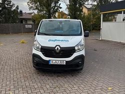 Weiß Gebraucht 2016 Renault Traffic Van / Kleinbus | 8.800 €