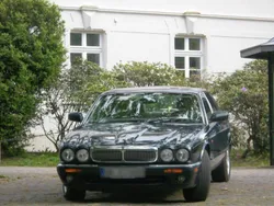 Grün Gebraucht 1998 Jaguar XJ8 Sovereign Limousine | 9.950 €
