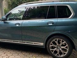 Grün Gebraucht 2023 BMW X7 M Sport SUV | 75.900 € (Superpreis)