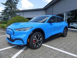 Atollblau metallic blau Gebraucht 2022 Ford Mustang Mach-E SUV | 38.990 € (Guter Preis)