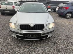 Silber Gebraucht 2008 Skoda Octavia Elegance Kombi | 999 € (Superpreis)