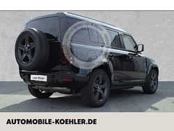 Santorini black Gebraucht 2024 Land Rover Defender SE Dynamic SUV | 76.700 € (Fairer Preis)
