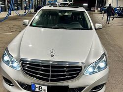 Silber Gebraucht 2013 Mercedes E220 Limousine | 14.300 € (Etwas zu teuer)