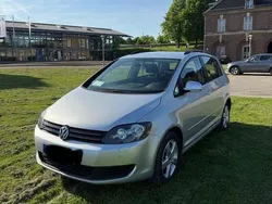 Grau Gebraucht 2011 VW Golf Plus Cross Comfortline Van / Kleinbus | 5.999 € (Fairer Preis)