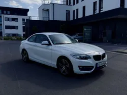 Weiß Gebraucht 2014 BMW 220 Sport Line Coupé | 19.800 €