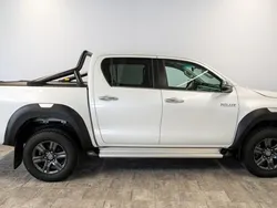 Weiß Gebraucht 2023 Toyota HiLux Abholung | 47.840 € (Guter Preis)
