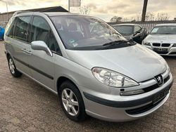 Grau Gebraucht 2003 Peugeot 807 Van / Kleinbus | 1.999 € (Etwas zu teuer)
