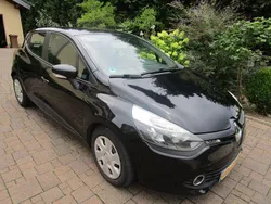 Schwarz Gebraucht 2012 Renault Clio IV Expression Limousine | 4.400 € (Guter Preis)
