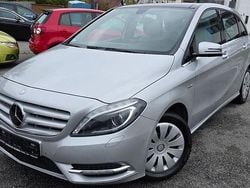 Silber Gebraucht 2012 Mercedes B200 Van / Kleinbus | 10.999 € (Guter Preis)