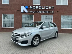 Silber Gebraucht 2015 Mercedes B180 Van / Kleinbus | 11.980 € (Guter Preis)