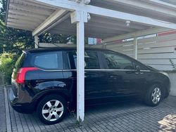 Schwarz Gebraucht 2012 Peugeot 5008 Family Van / Kleinbus | 5.499 € (Fairer Preis)