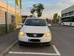 Weiß Gebraucht 2008 VW Fox Kleinwagen | 1.650 € (Fairer Preis)