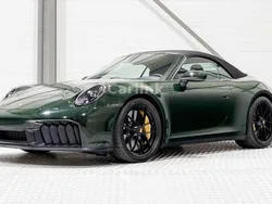 Grün Neu 2025 Porsche 911 Carrera GTS Cabrio | 224.000 € (Teuer)