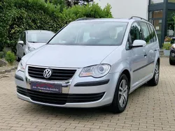 Silber Gebraucht 2009 VW Touran Conceptline Van / Kleinbus | 6.450 € (Etwas zu teuer)
