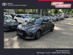 Grau Gebraucht 2020 Toyota Yaris Hybrid Club Limousine | 20.815 € (Teuer)