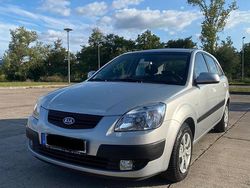 Silber Gebraucht 2008 Kia Rio Kombi | 2.899 € (Fairer Preis)