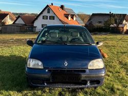 Blau Gebraucht 1998 Renault Clio II Kleinwagen | 1.400 € (Teuer)