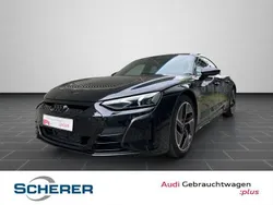 Mythosschwarz metallic (metallic) Gebraucht 2022 Audi e-tron GT quattro Ambiente Limousine | 63.890 € (Superpreis)