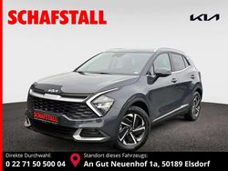 Grau ((h8g) pentametal met.) Gebraucht 2024 Kia Sportage Comfort SUV | 27.779 € (Superpreis)