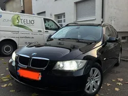 Schwarz Gebraucht 2006 BMW 318 Kombi | 1.600 € (Etwas zu teuer)