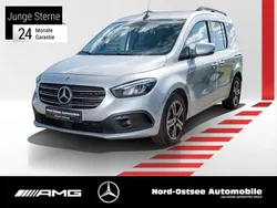 Helvinsilber metallic Gebraucht 2024 Mercedes T180 Progressive Van / Kleinbus | 33.890 € (Teuer)