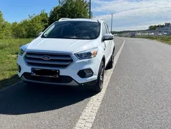 Weiß Gebraucht 2016 Ford Kuga SUV | 14.999 € (Fairer Preis)