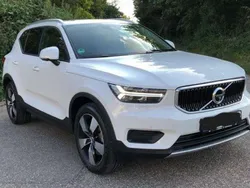 Weiß Gebraucht 2022 Volvo XC40 Momentum SUV | 27.000 € (Superpreis)